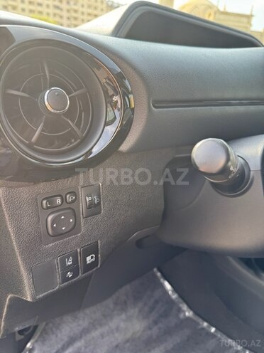 Toyota Aqua 2017, 142,000 km - 1.5 l - Bakı
