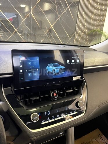 Toyota Corolla Cross 2025, 0 km - 2.0 л - Bakı