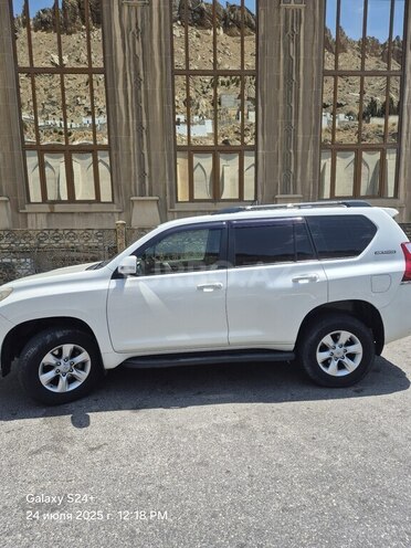 Toyota Land Cruiser Prado 2010, 219,000 km - 2.7 л - Bakı