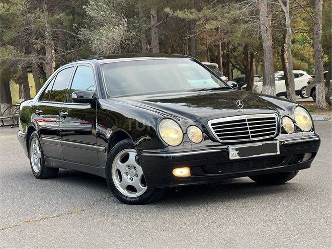 Mercedes E 270 2001, 354,789 km - 2.7 l - Bakı