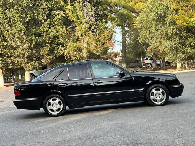 Mercedes E 270 2001, 354,789 km - 2.7 l - Bakı