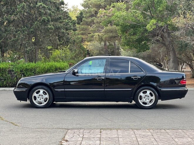 Mercedes E 270 2001, 354,789 km - 2.7 l - Bakı