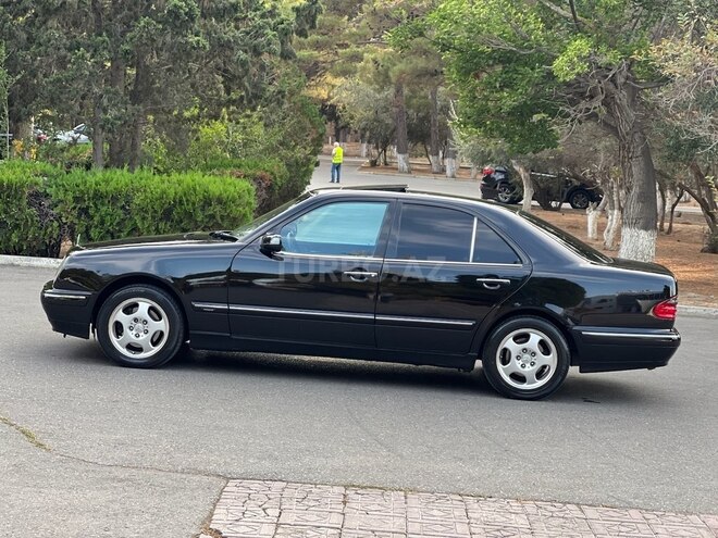 Mercedes E 270 2001, 354,789 km - 2.7 l - Bakı