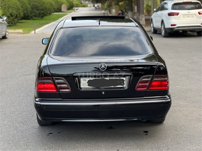 Mercedes E 270 2001, 354,789 km - 2.7 l - Bakı