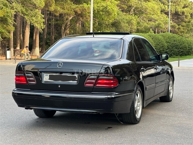 Mercedes E 270 2001, 354,789 km - 2.7 l - Bakı