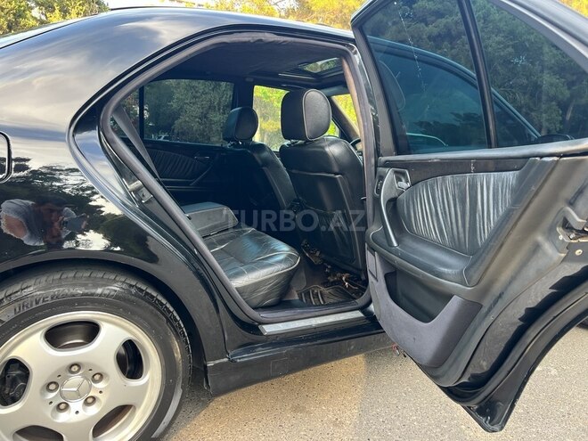 Mercedes E 270 2001, 354,789 km - 2.7 l - Bakı