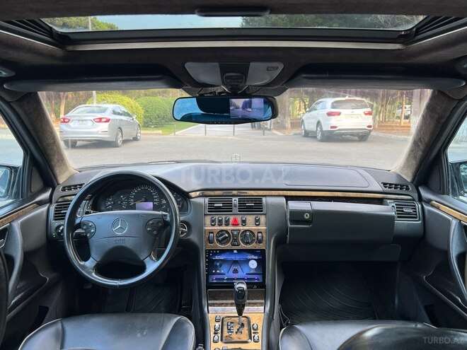 Mercedes E 270 2001, 354,789 km - 2.7 l - Bakı