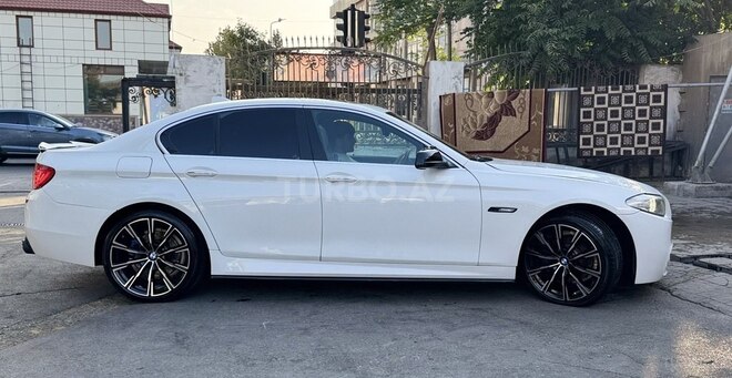 BMW 528 2011, 268,000 km - 2.0 л - Bakı