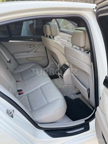 BMW 528 2011, 268,000 km - 2.0 л - Bakı
