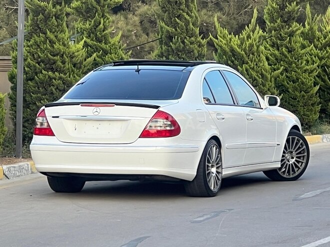 Mercedes E 320 2004, 268,000 km - 3.2 l - Bakı