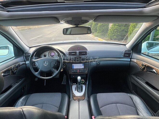 Mercedes E 320 2004, 268,000 km - 3.2 l - Bakı