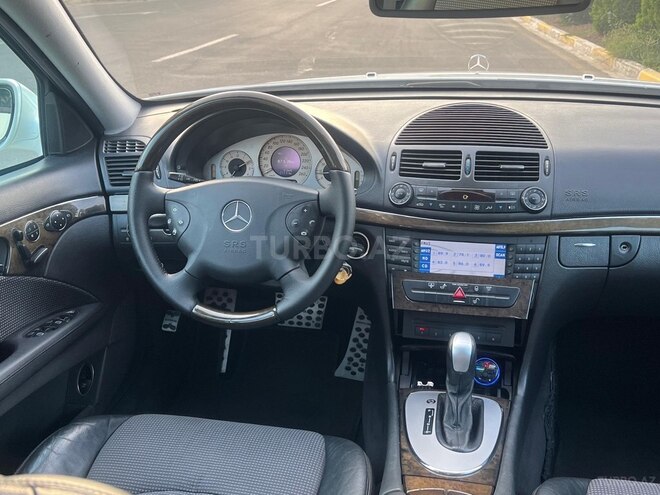 Mercedes E 320 2004, 268,000 km - 3.2 l - Bakı