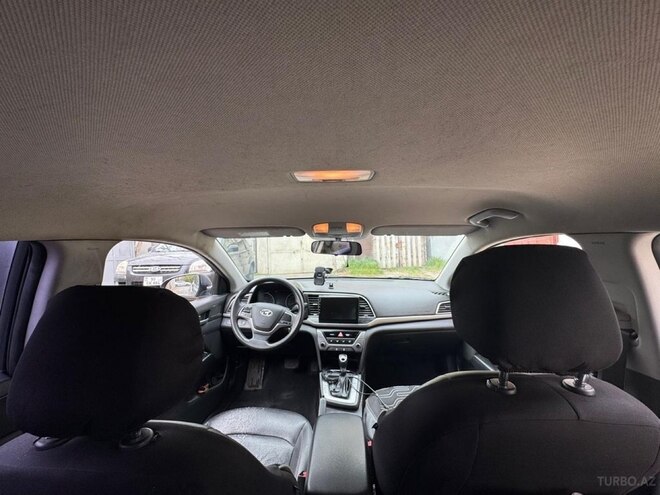 Hyundai Elantra 2018, 176,000 km - 1.6 л - Bakı
