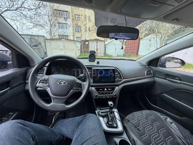 Hyundai Elantra 2018, 176,000 km - 1.6 л - Bakı