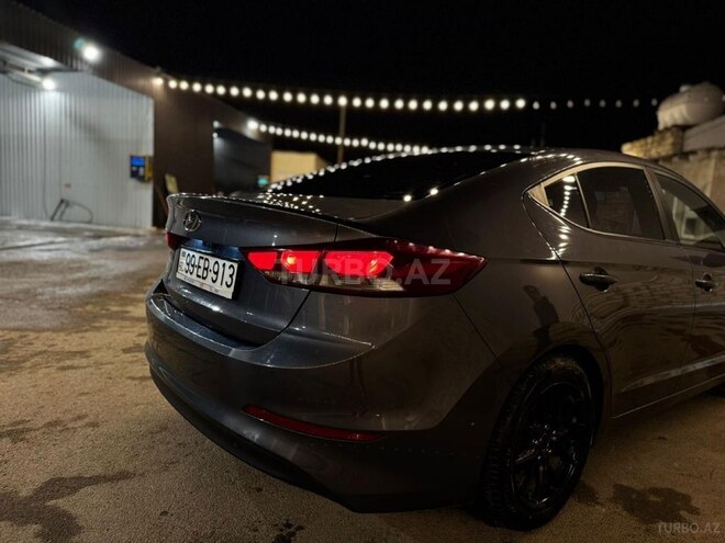 Hyundai Elantra 2018, 176,000 km - 1.6 л - Bakı