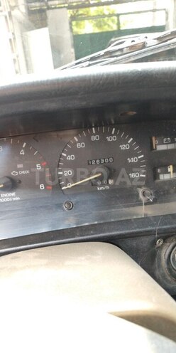 Toyota Hilux Surf 1993, 326,300 km - 2.5 l - İsmayıllı