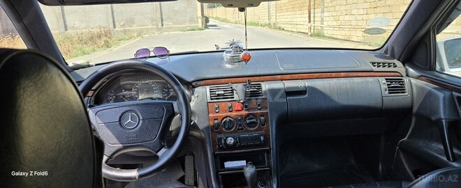Mercedes E 280 2006, 270,000 km - 3.0 l - Bakı