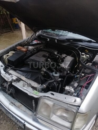 Mercedes E 220 1994, 210,840 km - 2.2 л - Bakı