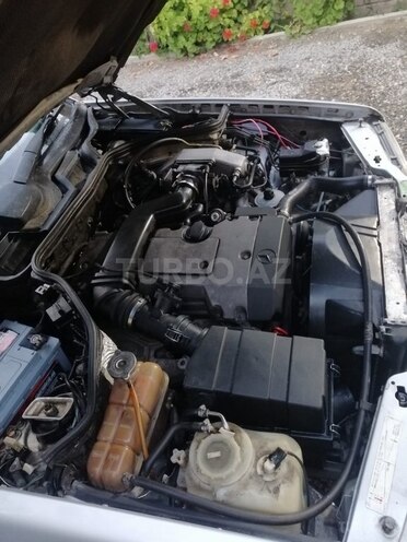 Mercedes E 220 1994, 210,840 km - 2.2 л - Bakı
