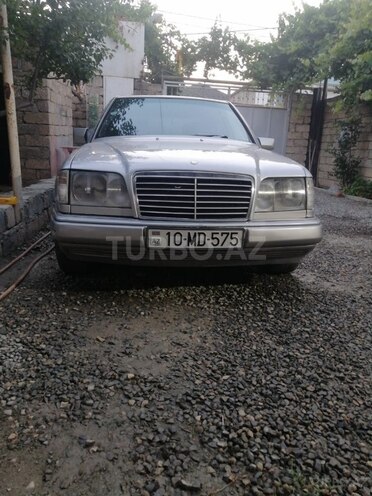 Mercedes E 220 1994, 210,840 km - 2.2 л - Bakı