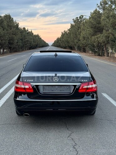 Mercedes E 200 2010, 290,000 km - 1.8 л - Gəncə