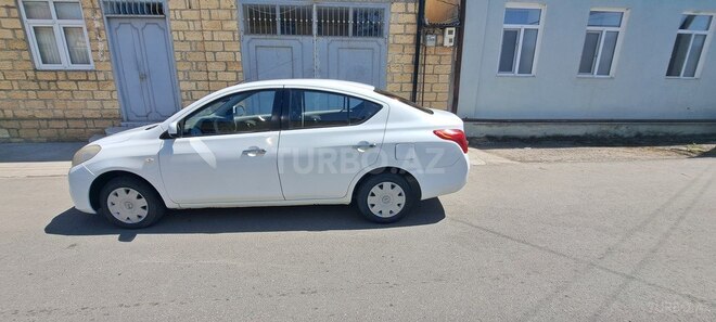 Nissan Sunny 2013, 198,700 km - 1.5 л - Quba