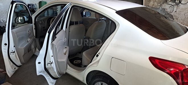 Nissan Sunny 2013, 198,700 km - 1.5 л - Quba