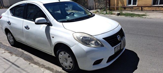 Nissan Sunny 2013, 198,700 km - 1.5 л - Quba