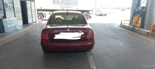 Volkswagen Passat 1998, 296,000 km - 1.8 l - İsmayıllı