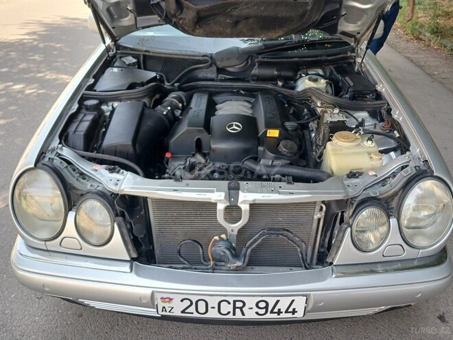 Mercedes E 280 1998, 312,549 km - 2.8 l - Qazax