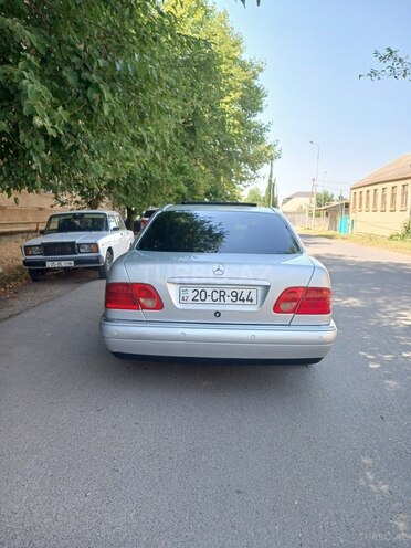 Mercedes E 280 1998, 312,549 km - 2.8 l - Qazax