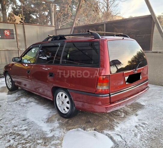 Opel Astra 1997, 200,000 km - 1.6 l - Astara