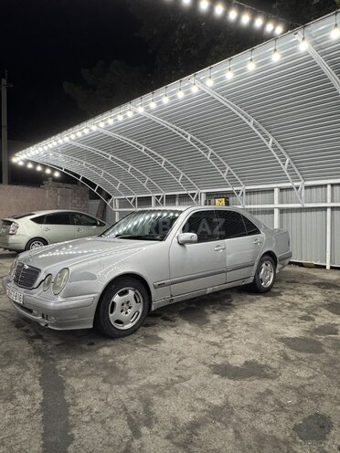Mercedes E 200 d 1999, 250,888 km - 2.2 l - Bərdə