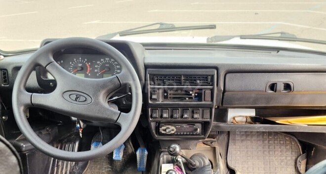 LADA (VAZ) Niva-8