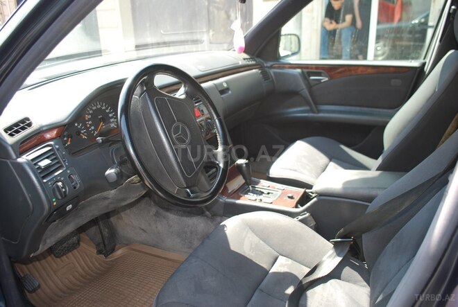 Mercedes E 300 d 1997, 480,000 km - 3.0 l - Bakı