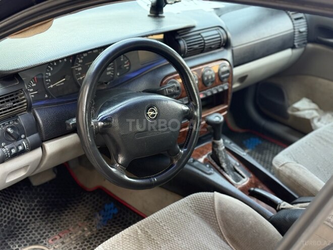 Opel Omega 1996, 276,000 km - 2.0 l - Gəncə