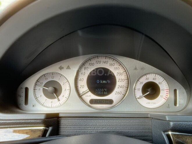 Mercedes E 320 2002, 175,000 km - 3.2 l - Bakı