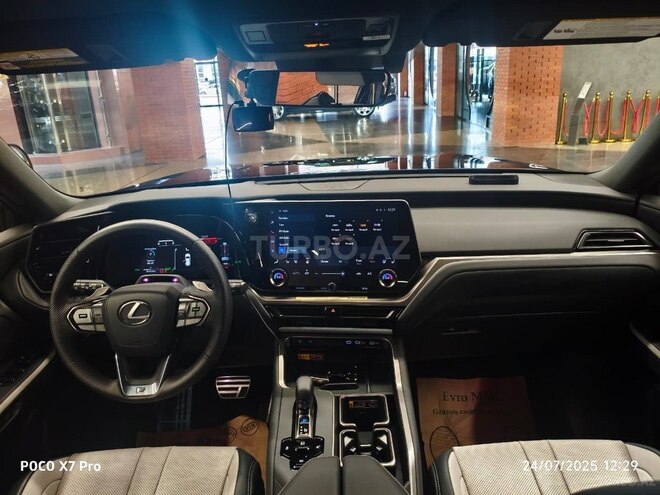 Lexus TX 500h-27