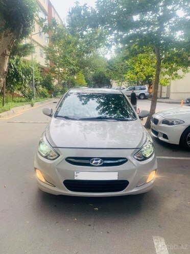 Hyundai Accent 2015, 154,497 km - 1.6 л - Bakı