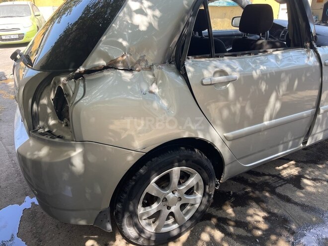 Toyota Corolla 2004, 278,454 km - 1.4 l - Bakı