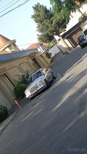 Mercedes E 230 1990, 585,000 km - 2.3 l - Bakı