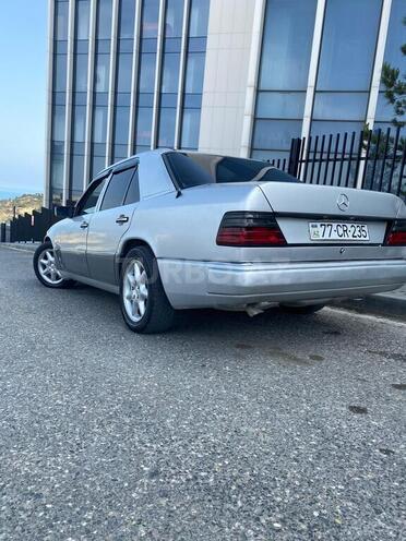 Mercedes E 230 1990, 585,000 km - 2.3 l - Bakı