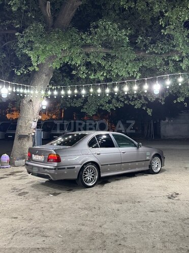 BMW 528 1997, 281,000 km - 2.8 л - Mingəçevir