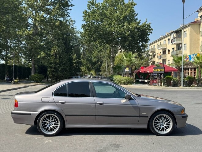 BMW 528 1997, 281,000 km - 2.8 л - Mingəçevir