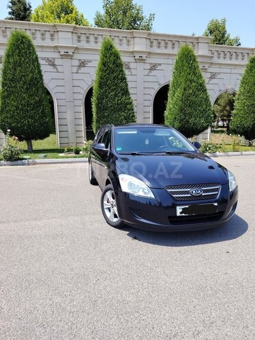 Kia Ceed 2009, 303,000 km - 1.6 л - Gəncə