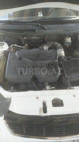 LADA (VAZ) Priora 2013, 270,000 km - 1.6 л - Salyan