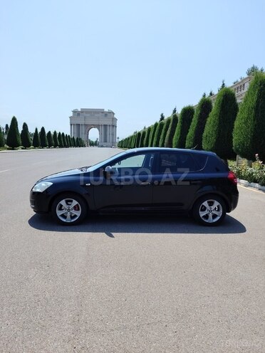 Kia Ceed 2009, 303,000 km - 1.6 л - Gəncə