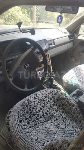 Mercedes 190 1990, 250,000 km - 2.0 л - Şəki