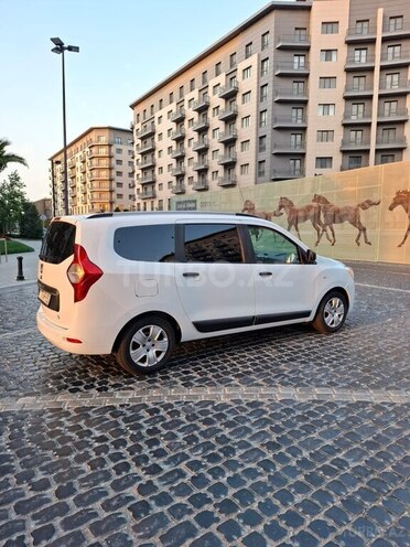 Dacia Lodgy 2019, 214,000 km - 1.5 l - Bakı