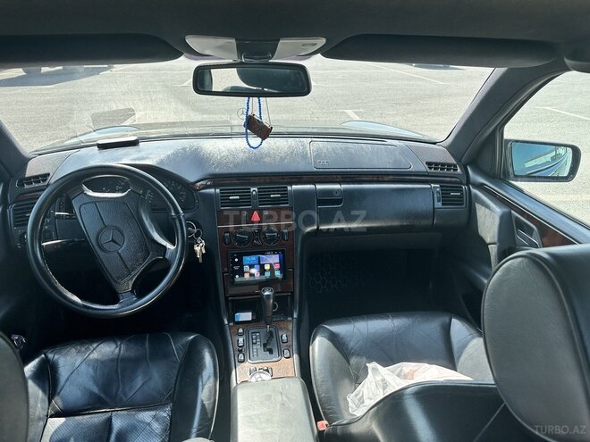 Mercedes E 240 1997, 388,000 km - 2.4 l - Bakı